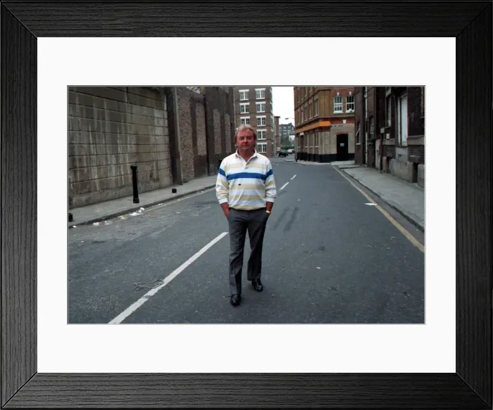 Framed Print : GERRY MARDSEN, SINGER 19 / 04 / 1989 Framed Print : GERRY MARDSEN, SINGER 19 / 04 / 1989