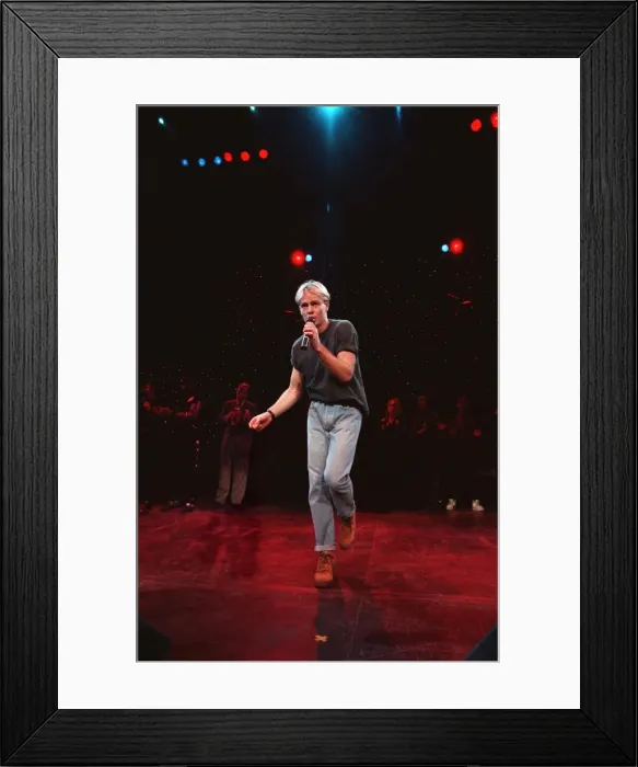 Framed Print : JASON DONOVAN ON STAGE 16 / 12 / 1989 Framed Print : JASON DONOVAN ON STAGE 16 / 12 / 1989
