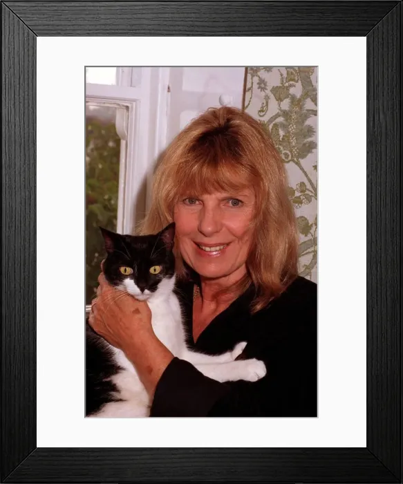 Framed Print : CARLA LANE (TV WRITER) 16 / 06 / 1989 Framed Print : CARLA LANE (TV WRITER) 16 / 06 / 1989