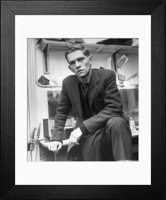 Framed Print : TOM COURTENEY IN HIS DRESSING ROOM PRIOR TO PLAYING A PUCK IN A MIDSUMMER NIGHTS DREAM Framed Print : TOM COURTENEY IN HIS DRESSING ROOM PRIOR TO PLAYING A PUCK IN A MIDSUMMER NIGHTS DREAM