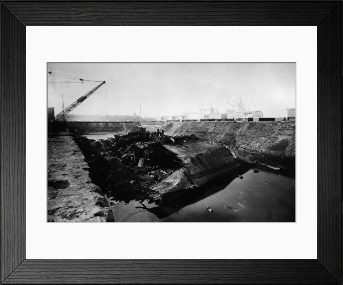 Framed Print : Wreckage of SS Malakand, a cargo liner which was loaded with munitions at the Huskisson Framed Print : Wreckage of SS Malakand, a cargo liner which was loaded with munitions at the Huskisson
