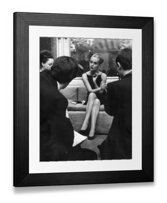 Framed Print : JEANNE MOREAU, ACTRESS. 1962. 01 / 01 / 1962 Framed Print : JEANNE MOREAU, ACTRESS. 1962. 01 / 01 / 1962