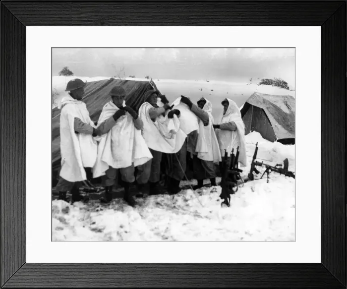 Framed Print : Polish infantry hold heights in the snow-swept Apennines Framed Print : Polish infantry hold heights in the snow-swept Apennines