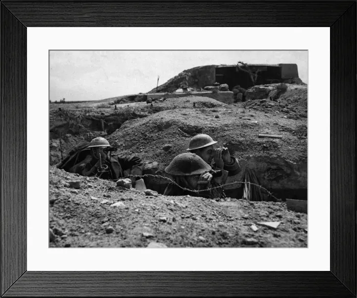 Framed Print : The 8th Army do it again. Entire Mareth defences taken. Picture shows Framed Print : The 8th Army do it again. Entire Mareth defences taken. Picture shows