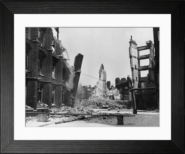 Framed Print : Fetter Lane, off Fleet Street, London, EC4 after one of the many Nazi Luftwaffe air Framed Print : Fetter Lane, off Fleet Street, London, EC4 after one of the many Nazi Luftwaffe air