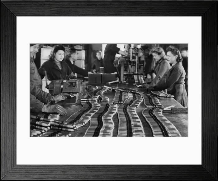 Framed Print : Women at work at a munitions factory during the Second World War. Circa 1941 Framed Print : Women at work at a munitions factory during the Second World War. Circa 1941