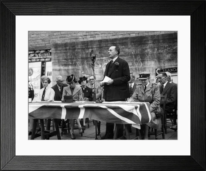 Framed Print : Sir Robert Webber addressing the gathering at the Wings for Victory Framed Print : Sir Robert Webber addressing the gathering at the Wings for Victory