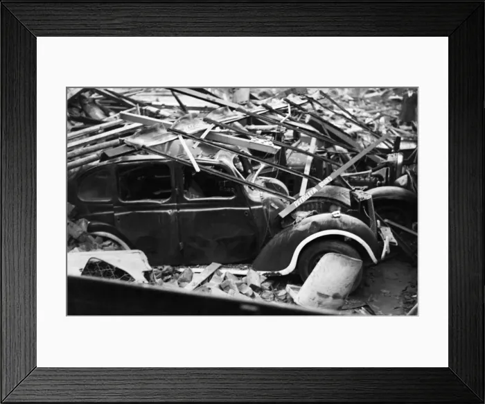 Framed Print : Scene of destruction showing damage in Kingston Upon Hull after a bombing raid Framed Print : Scene of destruction showing damage in Kingston Upon Hull after a bombing raid