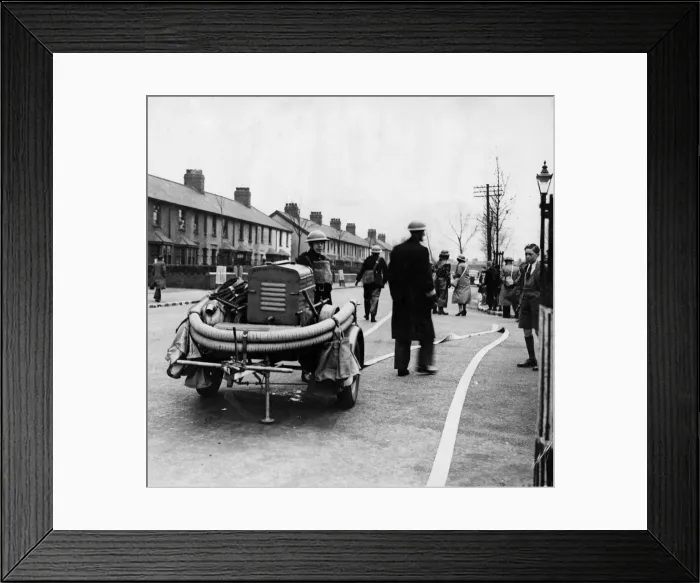 Framed Print : ARP demonstration, Cardiff. December 1939