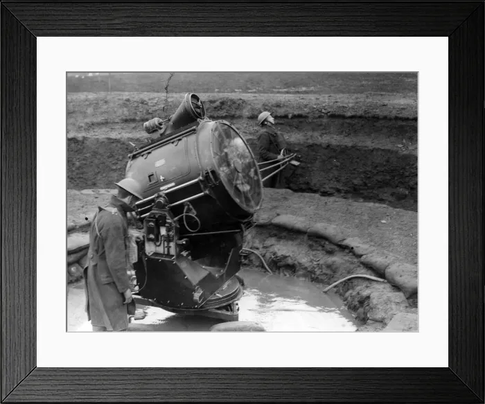 Framed Print : A searchlight during the Cardiff air raids. September 1940 Framed Print : A searchlight during the Cardiff air raids. September 1940