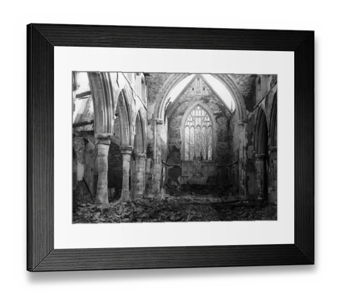 Framed Print : Dewi Sant church damaged by Nazi raiders at Cardiff, Wales. Circa 1941