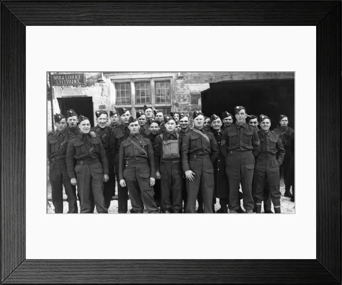 Framed Print : Men of the East Yorkshire Regiment pictured in Gloucestershire Framed Print : Men of the East Yorkshire Regiment pictured in Gloucestershire