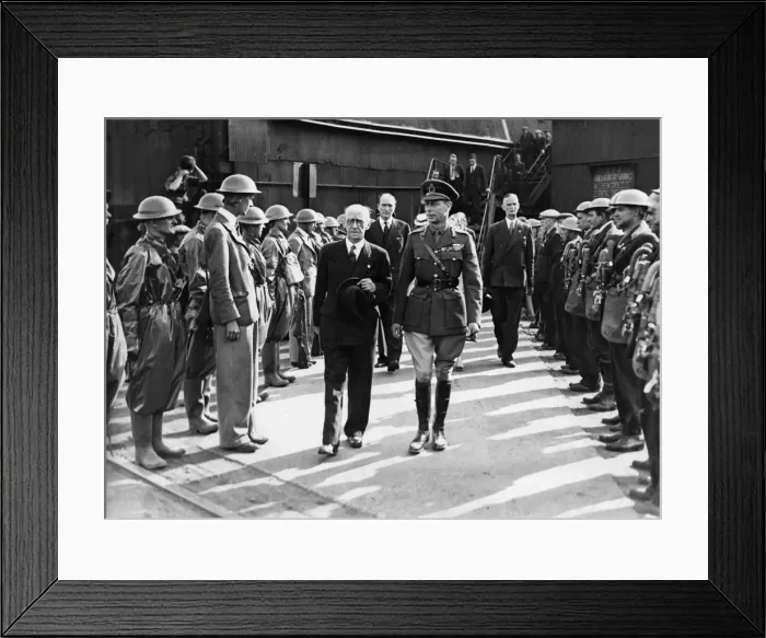 Framed Print : His Majesty King George VI walks through guard of honour formed by ARP wardens during his Framed Print : His Majesty King George VI walks through guard of honour formed by ARP wardens during his