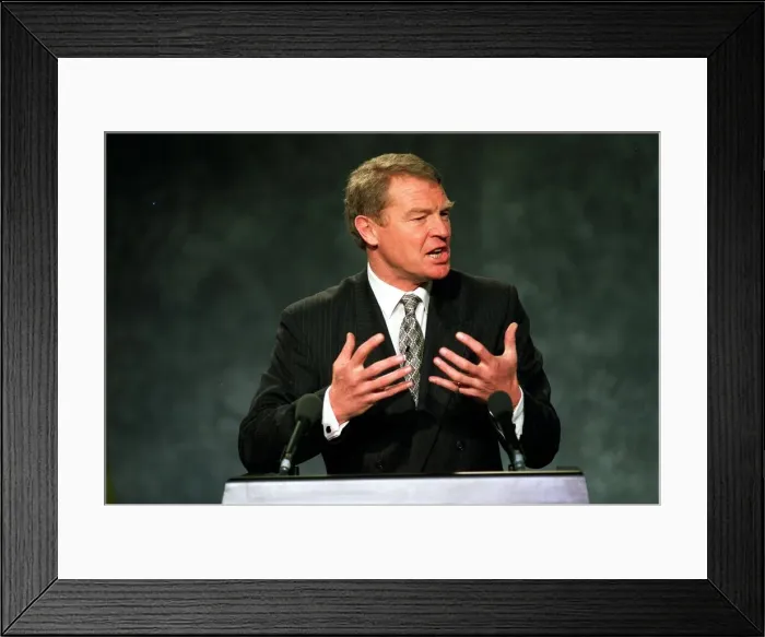 Framed Print : Paddy Ashdown Leader of the Liberal Democrats at the 1992 party conference - March 1992