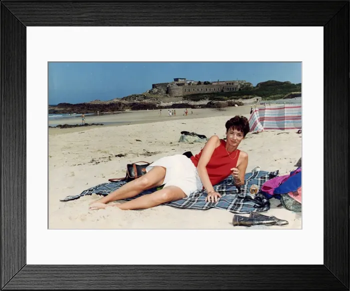 Framed Print : Kathy Botham on holiday on beach 20 / 07 / 1993 Framed Print : Kathy Botham on holiday on beach 20 / 07 / 1993