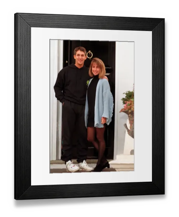 Framed Print : GARY LINEKER WITH WIFE MICHELLE LINEKER STANDING OUTSIDE THEIR HOUSE IN PHOTOSHOOT