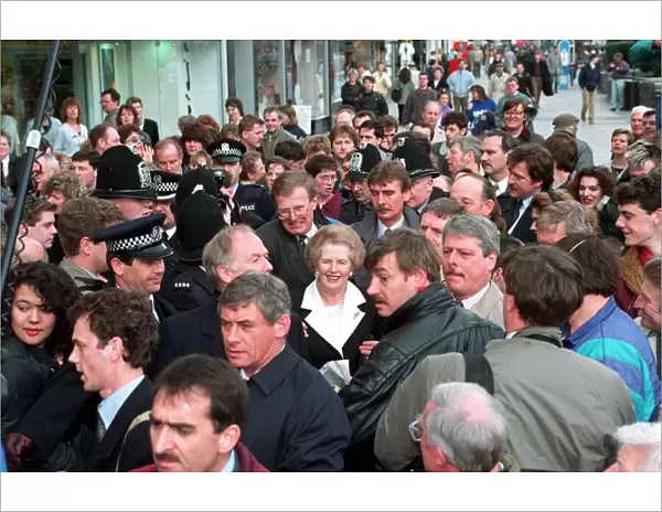 MARGARET THATCHER DURING VISIT TO SOUTHAMPTON - 14  /  03  /  1992