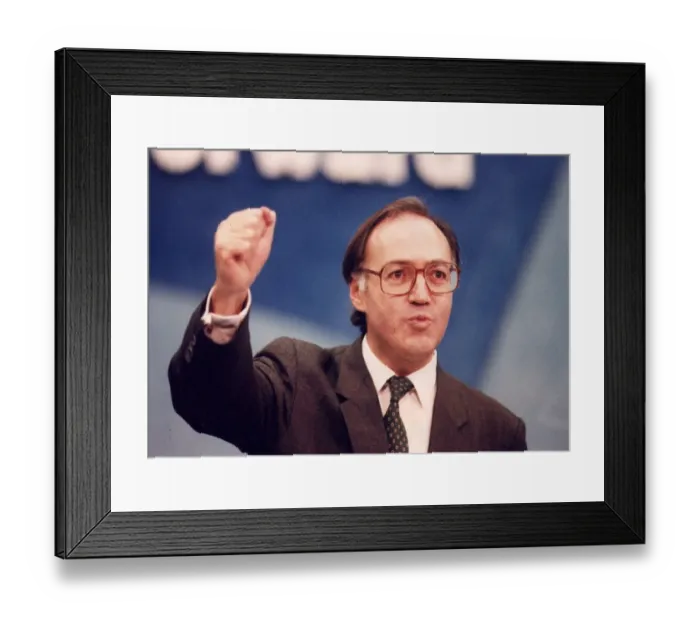 Framed Print : MICHAEL HOWARD AT THE CONSERVATIVE PARTY CONFERENCE IN BRIGHTON - 09  /  10  /  1992