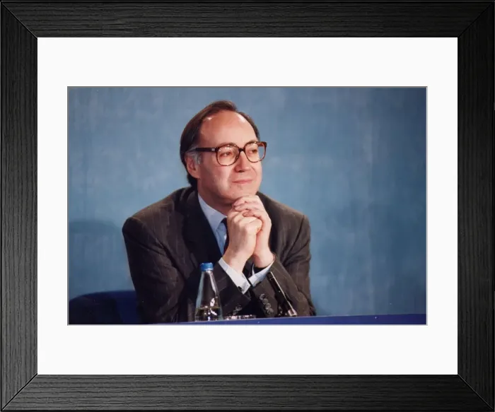 Framed Print : Michael Howard at conference - March 1992 04 / 03 / 1992 Framed Print : Michael Howard at conference - March 1992 04 / 03 / 1992