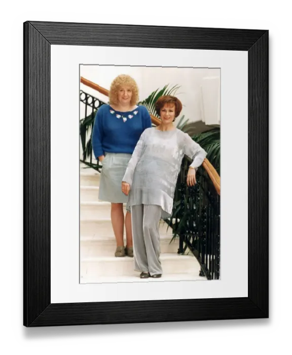 Framed Print : VICTORIA WOOD AND JULIE WALTERS AT A PHOTOCALL FOR PAT & MARGARET 10  /  06  /  1994