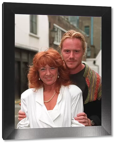 LYNDA LA PLANTE WITH STEVEN WADDINGTON AT BBC PHOTOCALL 19  /  08  /  1992