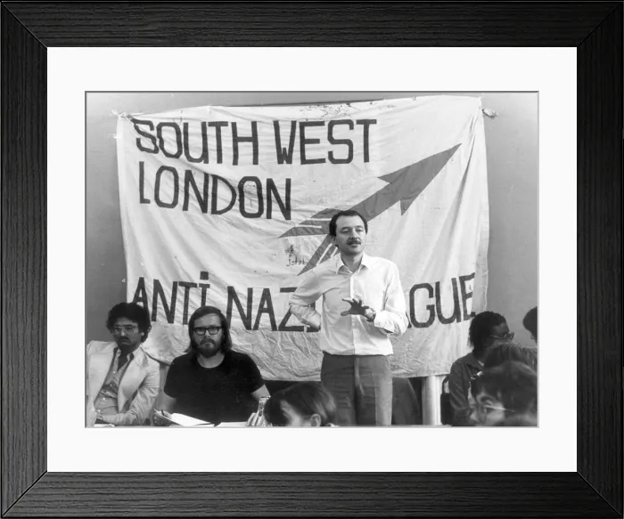 Framed Print : KEN LIVINGSTONE, LABOUR LEADER OF THE GLC DELIVERS A FIERCE ATTACK ON POLICING Framed Print : KEN LIVINGSTONE, LABOUR LEADER OF THE GLC DELIVERS A FIERCE ATTACK ON POLICING