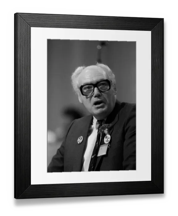 Framed Print : JIMMY KNAPP AT THE TUC CONFERENCE 06  /  09  /  1986