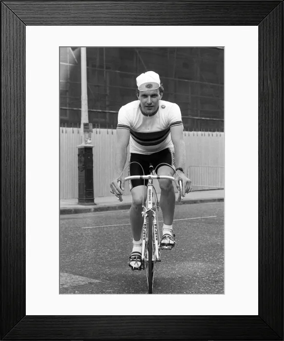Framed Print : TONY DOYLE - CYCLIST 08 / 09 / 1986 Framed Print : TONY DOYLE - CYCLIST 08 / 09 / 1986