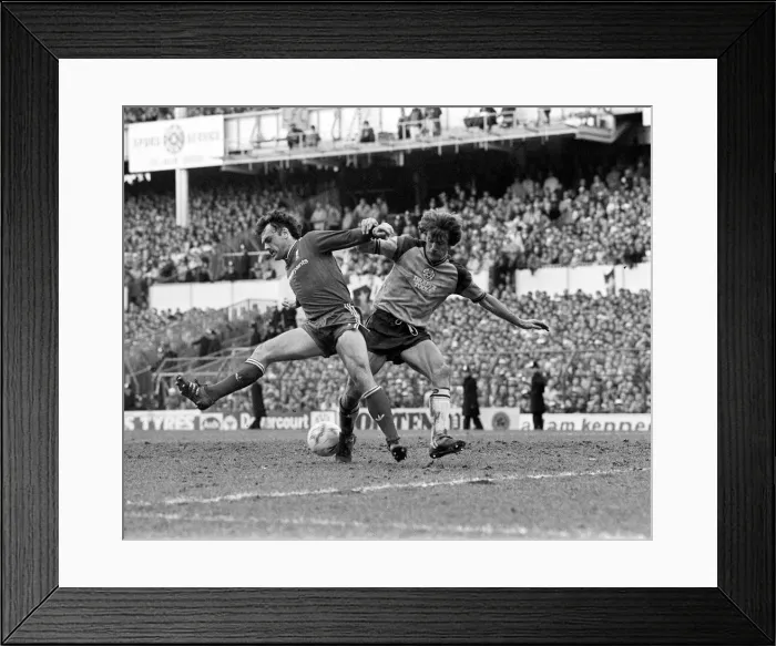 Framed Print : JOHN WARK IN A TACKLE DURING LIVERPOOL V SOUTHAMPTON, SEMI-FINAL OF THE FA CUP AT WHITE Framed Print : JOHN WARK IN A TACKLE DURING LIVERPOOL V SOUTHAMPTON, SEMI-FINAL OF THE FA CUP AT WHITE