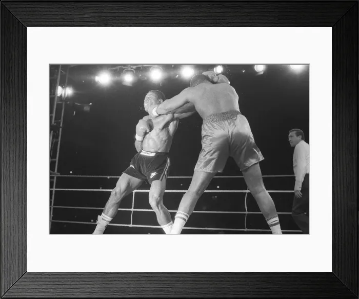 Framed Print : FRANK BRUNO VS TIM WITHERSPOON FIGHTING FOR THE WBA HEAVYWEIGHT TITLE - 19 / 07 / 1986 Framed Print : FRANK BRUNO VS TIM WITHERSPOON FIGHTING FOR THE WBA HEAVYWEIGHT TITLE - 19 / 07 / 1986