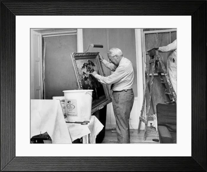 Framed Print : Edward Heath inspecting bomb damaged painting as workmen make repairs - January 1975
