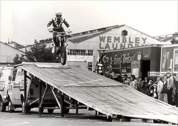 Robert Craig Knievel professionally known as Evel Knievel in practice - 22  /  05  /  1975