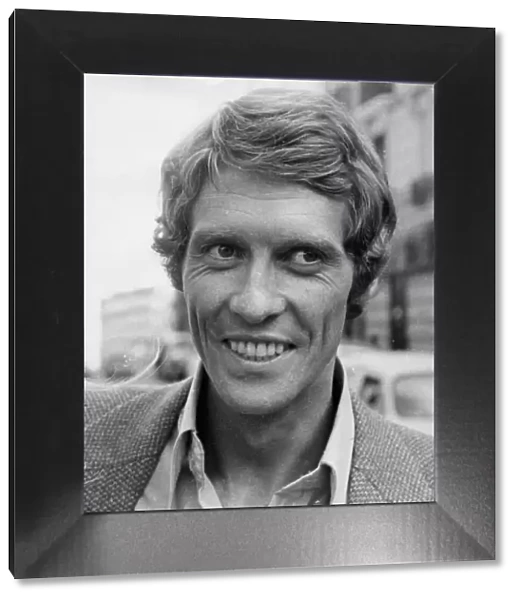 Michael Crawford smiling in Paris - October 1969 - 16  /  10  /  1969