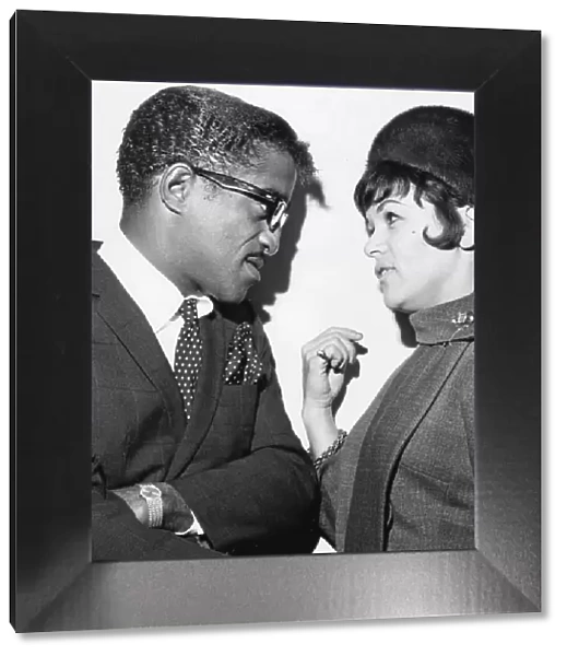 Sammy Davis Jnr and Eve Boswell talking at Variety Club lunch - March 1963 - 10  /  03  /  1963