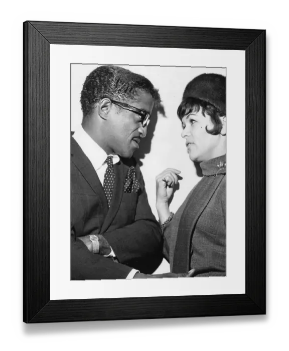 Framed Print : Sammy Davis Jnr and Eve Boswell talking at Variety Club lunch - March 1963 - 10 / 03 / 1963 Framed Print : Sammy Davis Jnr and Eve Boswell talking at Variety Club lunch - March 1963 - 10 / 03 / 1963