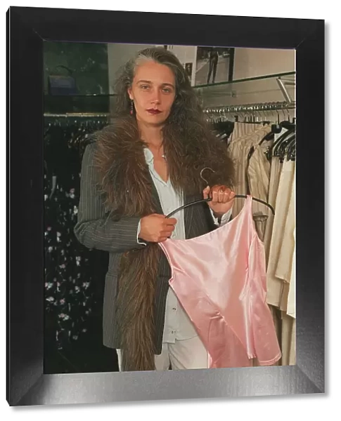 HELEN STOREY FASHION DESIGNER IN CLOTHES SHOP 16  /  06  /  1995