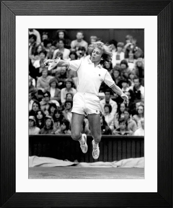 Framed Print : John Lloyd in action during tennis match - June 1981 25 / 06 / 1981 Framed Print : John Lloyd in action during tennis match - June 1981 25 / 06 / 1981