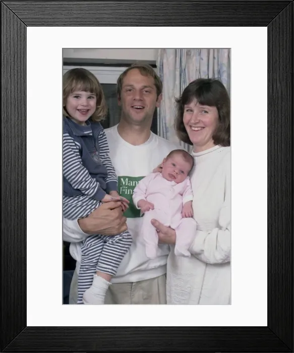 Framed Print : Steve Redgrave, British Olympic rower with his wife Anne and daughters Natalie Framed Print : Steve Redgrave, British Olympic rower with his wife Anne and daughters Natalie