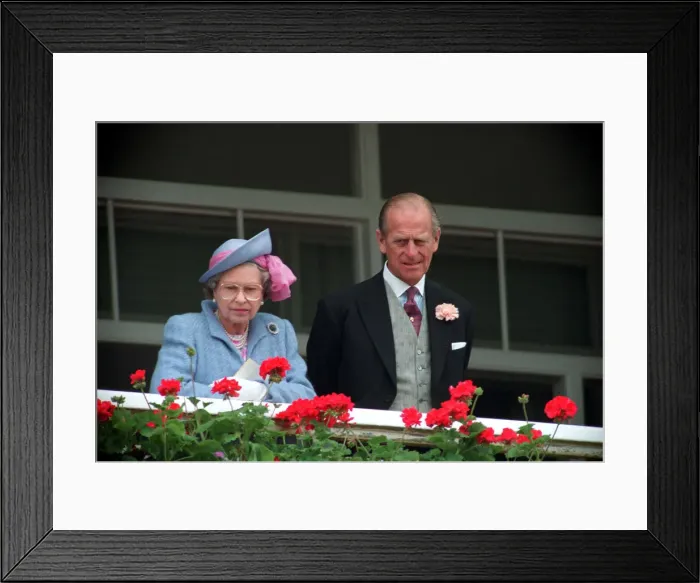 Framed Print : Queen Elizabeth II and Prince Philip watching the Derby horse race. June 1991