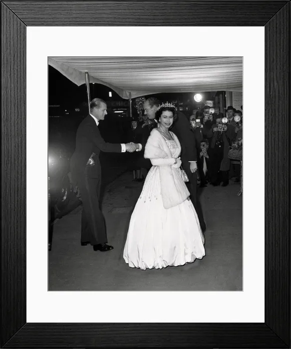Framed Print : THE QUEEN AND PRINCE PHILIP ARRIVE FOR THE FILM PREMIER OF LAWRENCE OF ARABIA