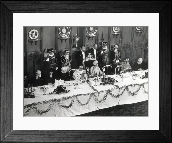 Framed Print : The Queen and the Duke of Edinburgh at the Guild Hall with the Lord Mayor of London Framed Print : The Queen and the Duke of Edinburgh at the Guild Hall with the Lord Mayor of London