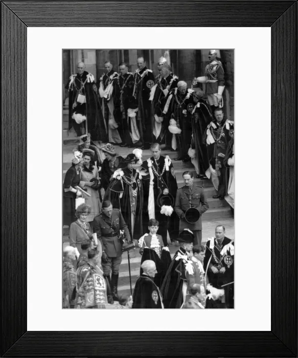 Framed Print : QUEEN ELIZABETH AND PRINCE PHILIP AT THE CHAPEL OF ST GEORGE, WINDSOR Framed Print : QUEEN ELIZABETH AND PRINCE PHILIP AT THE CHAPEL OF ST GEORGE, WINDSOR