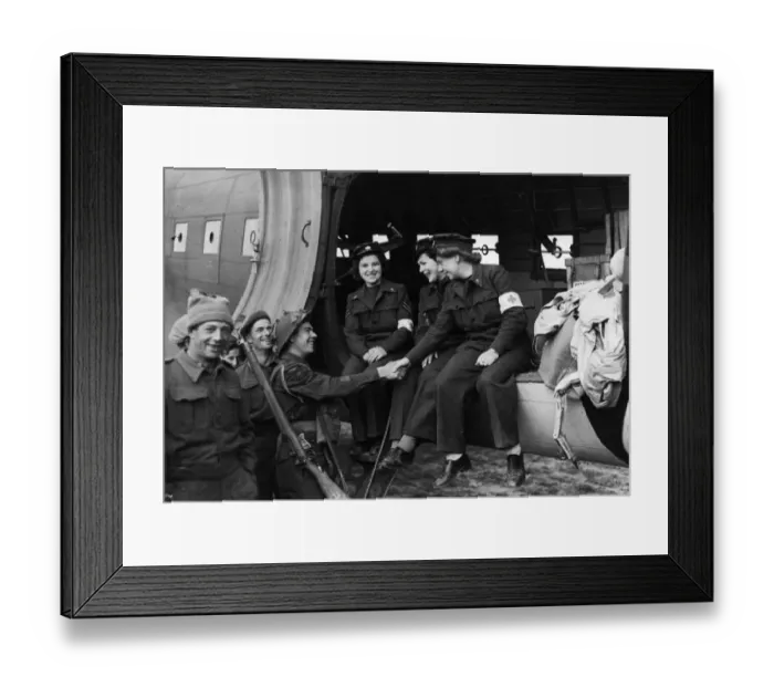 Framed Print : LIBERATION OF EUROPE. WaF NURSING ORDERLIES FLY TO FRANCE