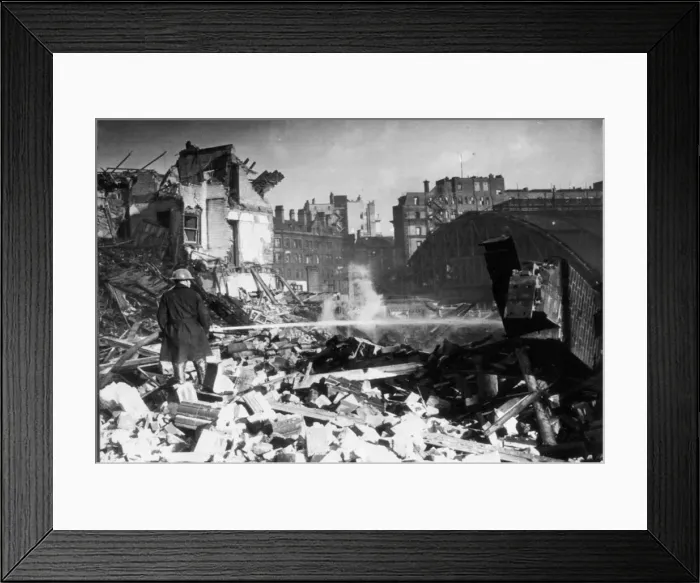 Framed Print : Birmingham, Midlands, Air Raid. Many office building Framed Print : Birmingham, Midlands, Air Raid. Many office building
