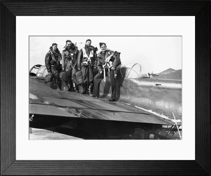 Framed Print : Pilots and crew of the Royal Air Force which attacked the German cruiser Lutzow off Framed Print : Pilots and crew of the Royal Air Force which attacked the German cruiser Lutzow off