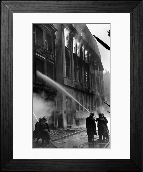 Framed Print : Aftermath of an attack by Nazi raiders in London. Circa 1941