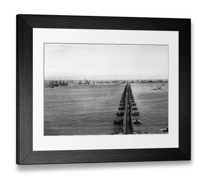 Framed Print : The Mulberry B harbour Port Winston'pre-fabricated port at Gold Beach Framed Print : The Mulberry B harbour Port Winston'pre-fabricated port at Gold Beach