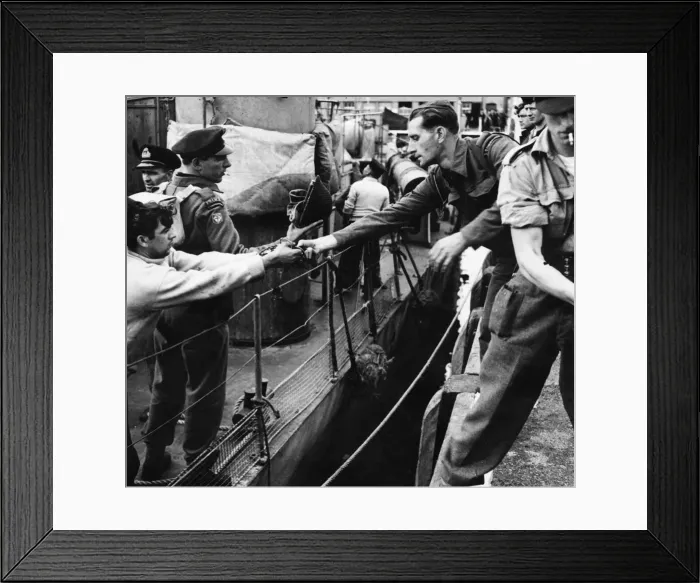 Framed Print : Combined Operations raid on Dieppe on 19th August 1942. Canadian and U. K Framed Print : Combined Operations raid on Dieppe on 19th August 1942. Canadian and U. K