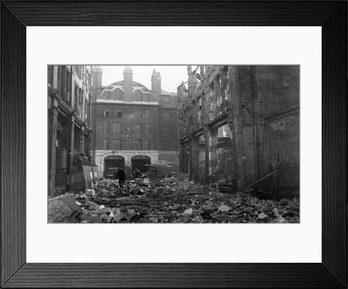 Framed Print : Air raid damage during the Blitz in London, Second World War