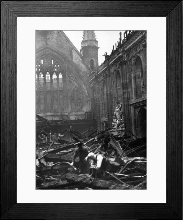 Framed Print : The gutted interior of the Guildhall. It was hit on the night of 29th December 1940 Framed Print : The gutted interior of the Guildhall. It was hit on the night of 29th December 1940